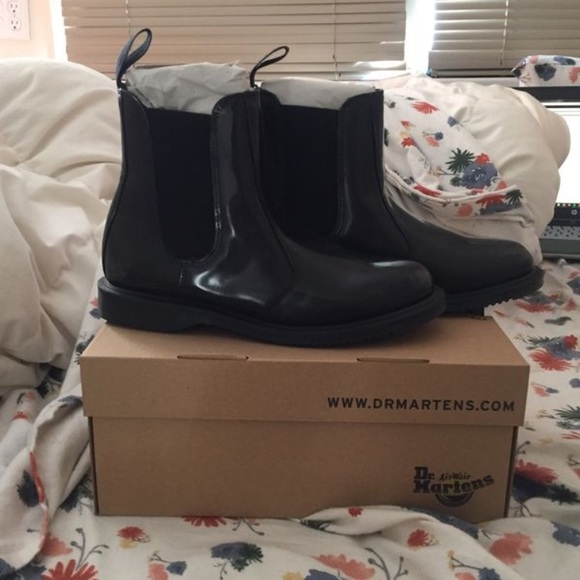 dr martens rub off leather